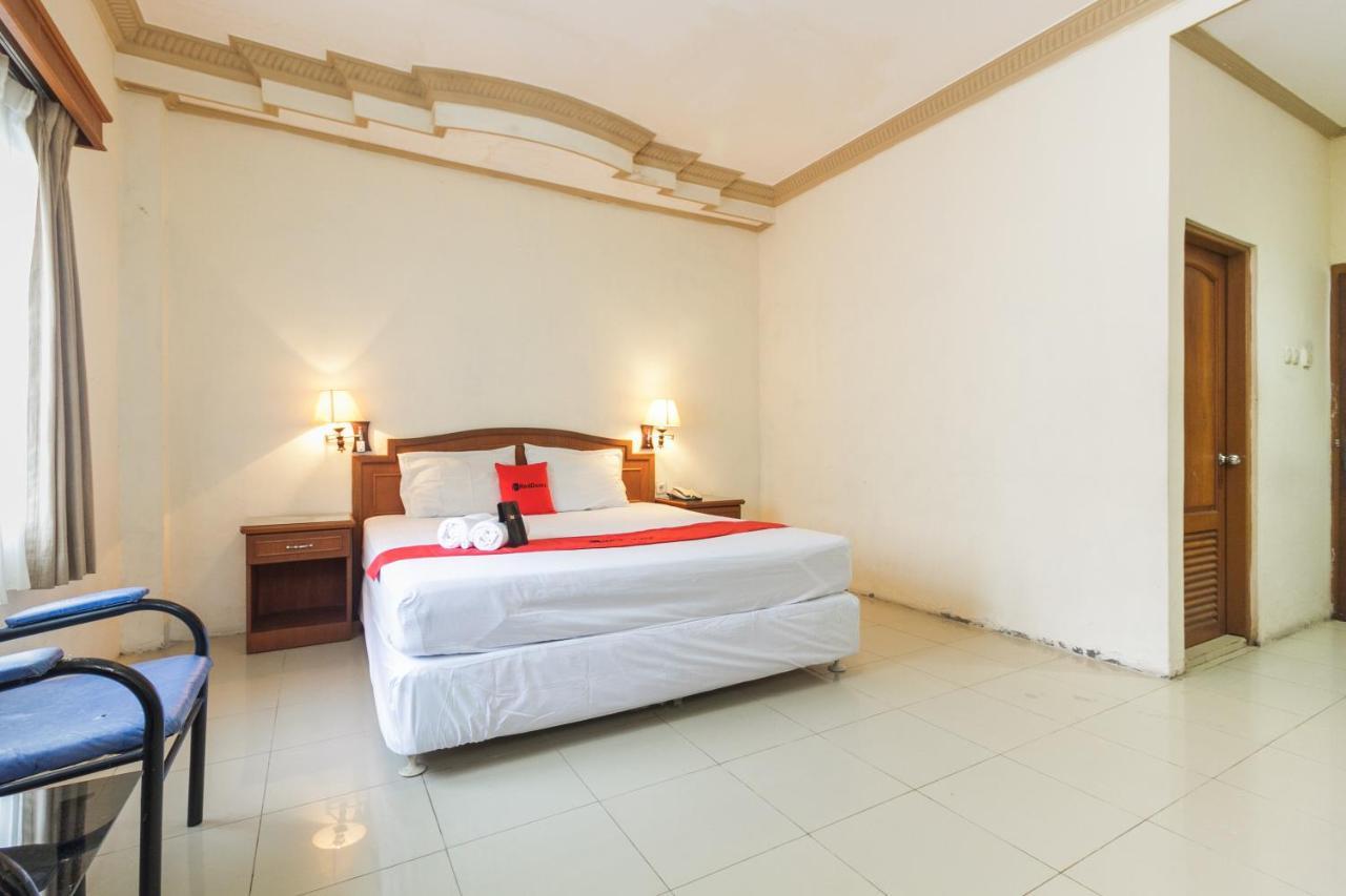 Reddoorz Plus Near Taman Siring Benuaanyar Exterior photo